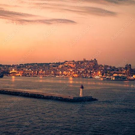 Central Moon Cagliari Vista Mare Экстерьер фото